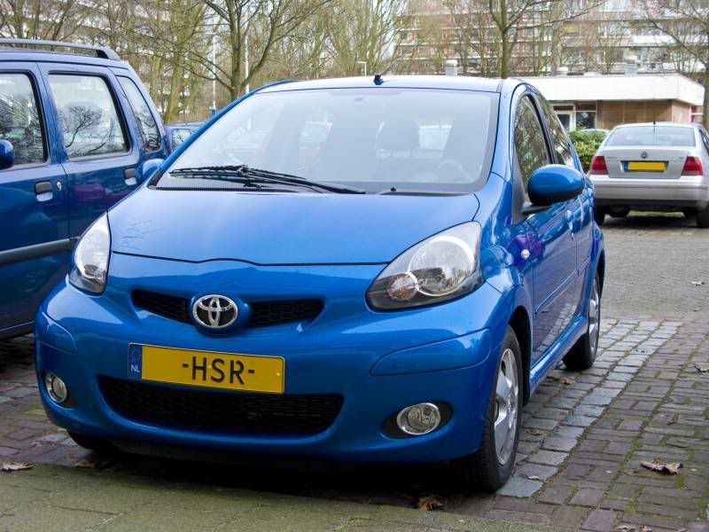 http://i992.photobucket.com/albums/af42/yohanneman/Aygo/Aygo1.jpg