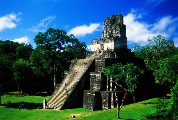 Guatemala, Life under the Volcano 