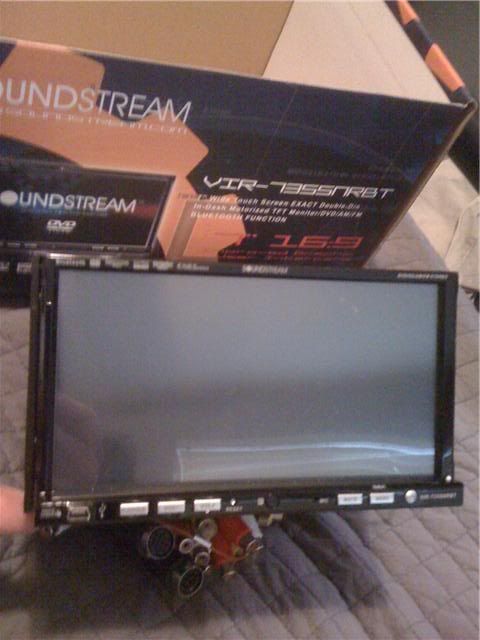 the soundstream head unit